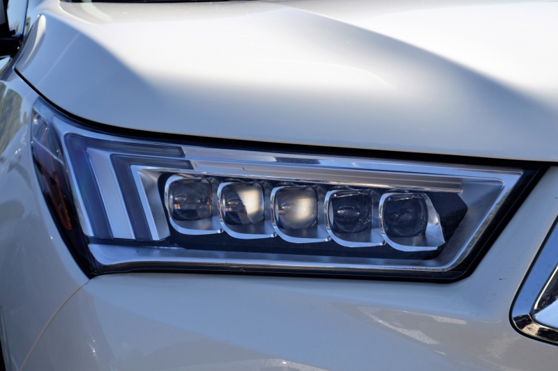 concession-CHATEAUNEUF GRASSE-min_acura-headlamp-2834131